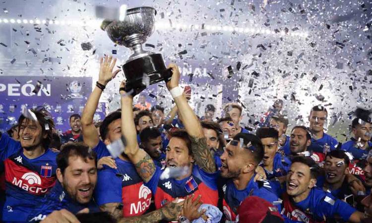 Tigre venció 1-0 a Barracas Central y ascendió a la Primera División