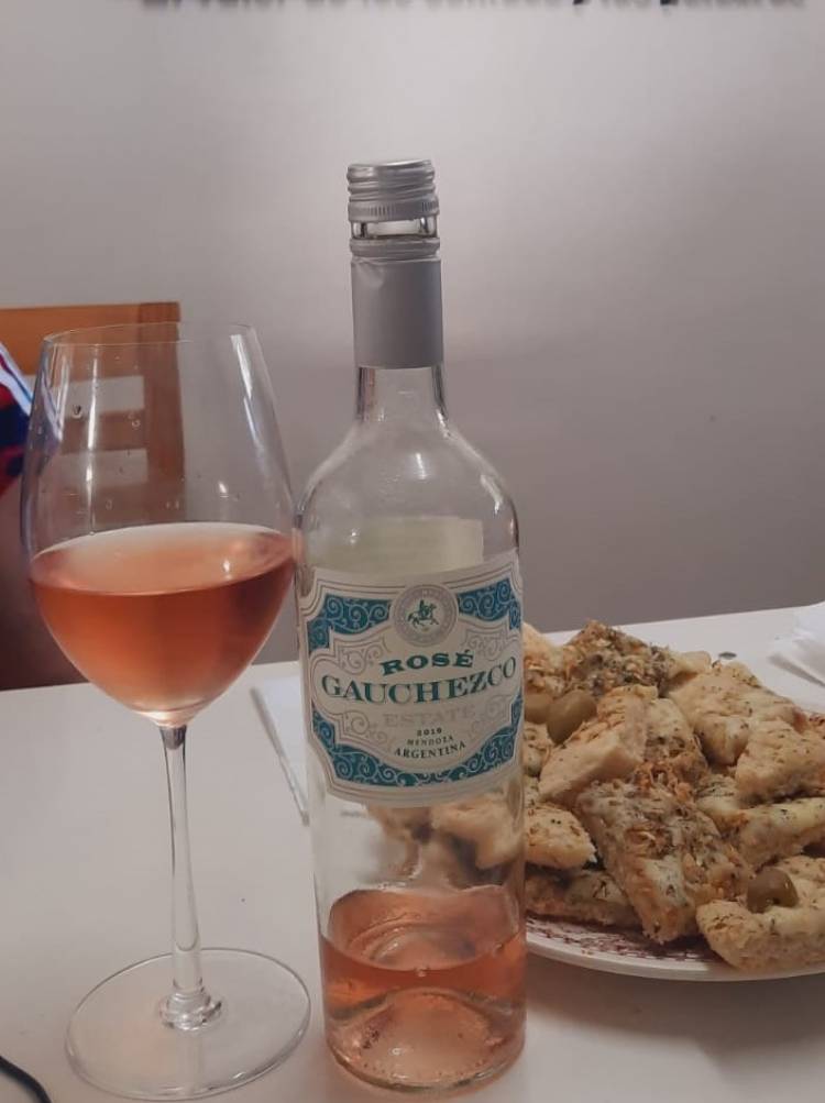 Hoy en ''Mañanas Musicales'': Amado Elorriaga nos visita con un particular vino rosado
