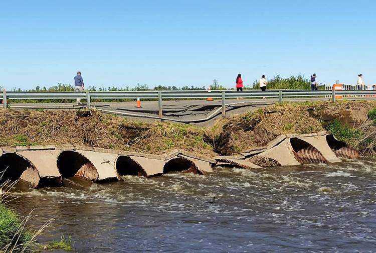 Emergencia ocurrida en el puente conocido como “Cuero de Zorro”
