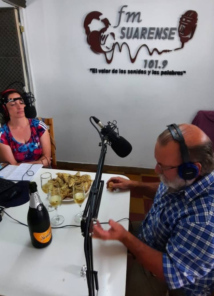 Brindamos con Amado Elorriaga y un exquisito Champagne Soigné, en FM Suarense 