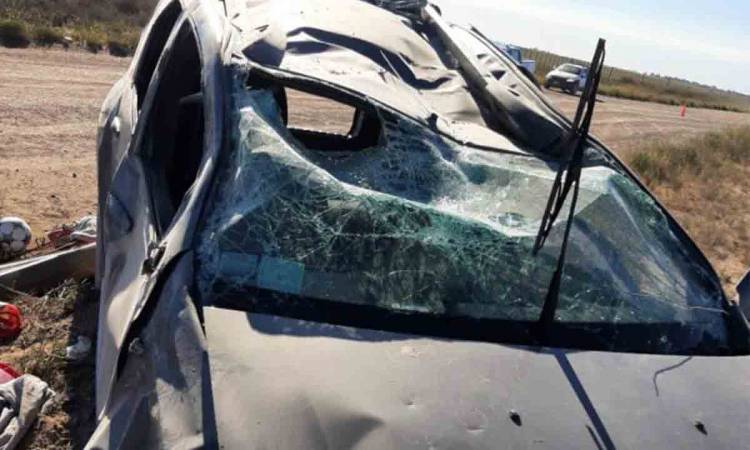 Impactante vuelco cerca de Bahía San Blas: dos bahienses heridos