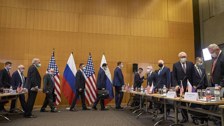 El Consejo OTAN-Rusia se reúne en medio de la crisis entre Moscú y la alianza por Ucrania
