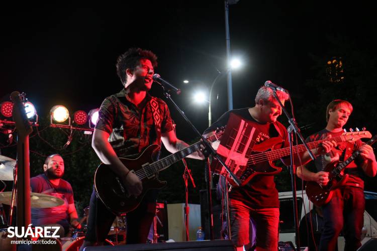 #SuarezPeatonal le puso calor a la fresca jornada de domingo