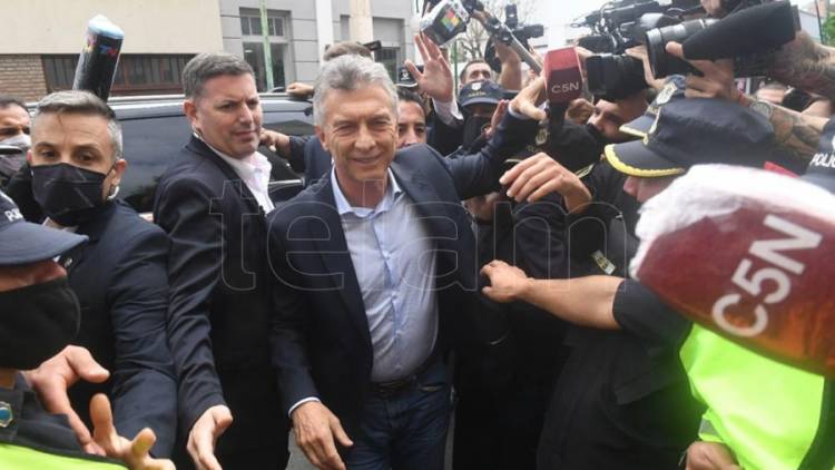 La querella prepara una denuncia contra Macri por "falsedad ideológica"