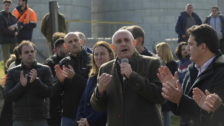 El Gobierno confirmó que a fines de 2023 todas las vías férreas pasarán a control estatal