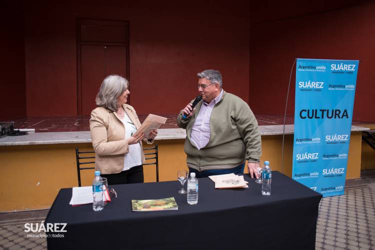 Comenzó la Feria del Libro de Coronel Suárez