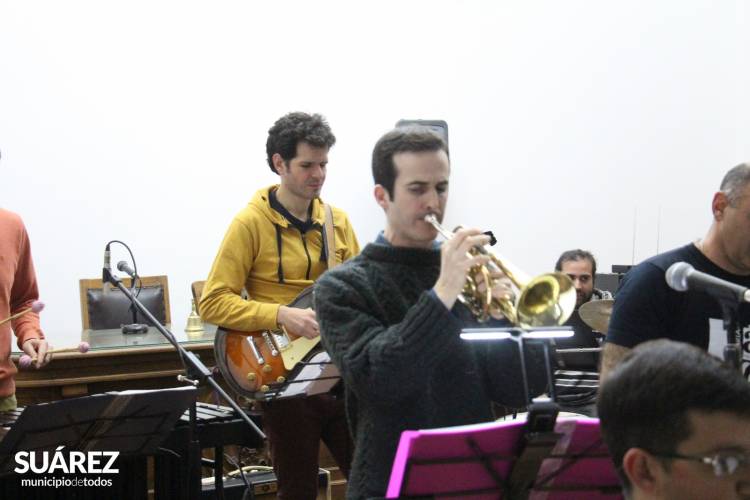 Majestuosa presentación de la Big Band Regional