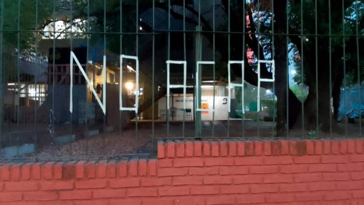 Siguen las tomas de escuelas en CABA y Acuña reclama a familias $1,5 millón por día