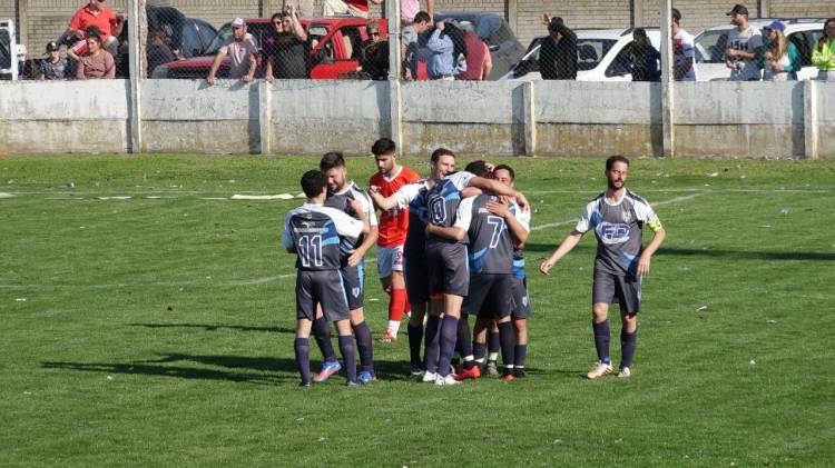 El Progreso se quedó con el clásico y Blanco Y Negro derrotó a Automoto