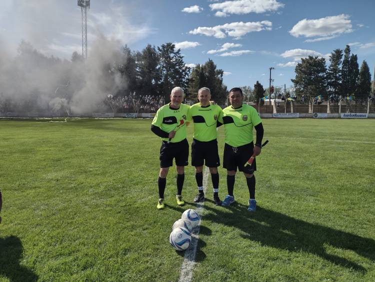 Blanco y Negro y Racing son finalistas, el sueño de Club El Progreso e Independiente quedó trunco.