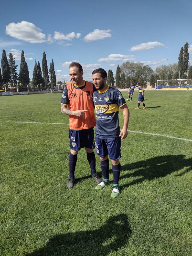 Blanco y Negro y Racing son finalistas, el sueño de Club El Progreso e Independiente quedó trunco.