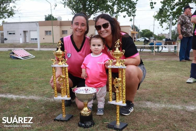 Las Tatanas Campeonas del Torneo de Fútbol Femenino "Elisabeth Minnig" 2022