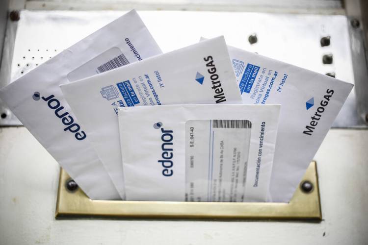 Aumentos: Luz, gas, celulares, internet, combustibles y prepagas.