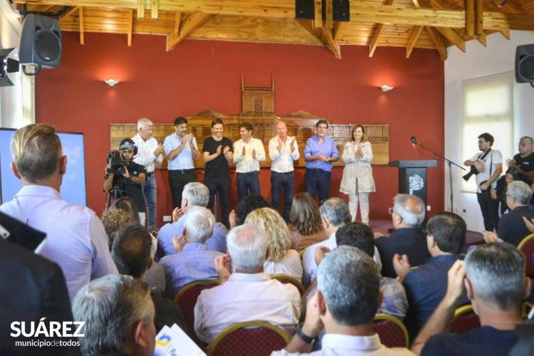 Kicillof anunció obras escolares por más de $173 millones para Coronel Suarez.
