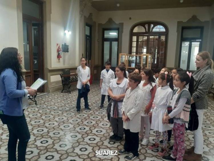 Alumnos de la Escuela n° 32 visitaron el Palacio Municipal y el Honorable Concejo Deliberante