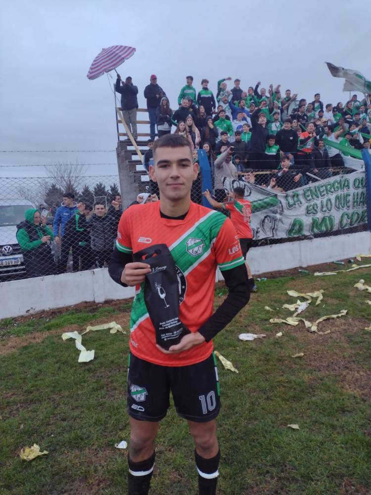 Empleados de Comercio y Racing son finalistas del Fútbol de la Liga Regional