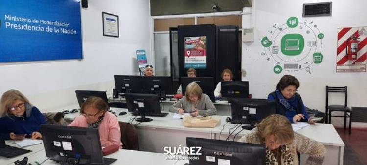 Talleres de Computación y Manejo de Celular