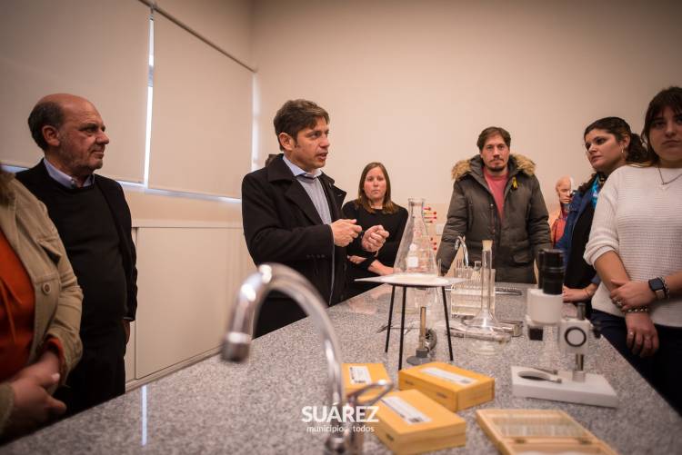 Kicillof y Moccero inauguraron dos aulas y un laboratorio