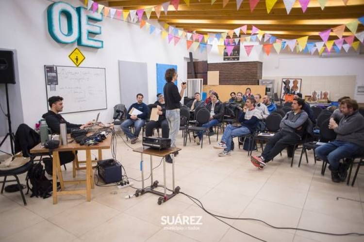 “Electrónica Bonaerense” pasó por Coronel Suárez