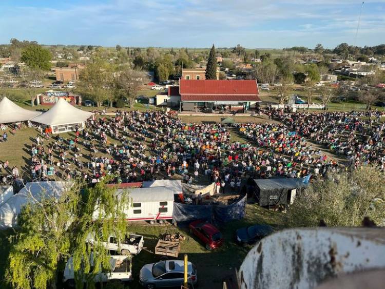 Huanguelén: se desarrolló la Fiesta del Cantor Orillero