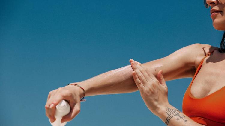 Insisten en la protección de los rayos solares para prevenir el cáncer de piel