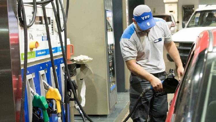 YPF también aumentó los precios de la nafta