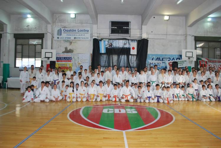 Exitoso encuentro de Karate en el Centro Deportivo Sarmiento
