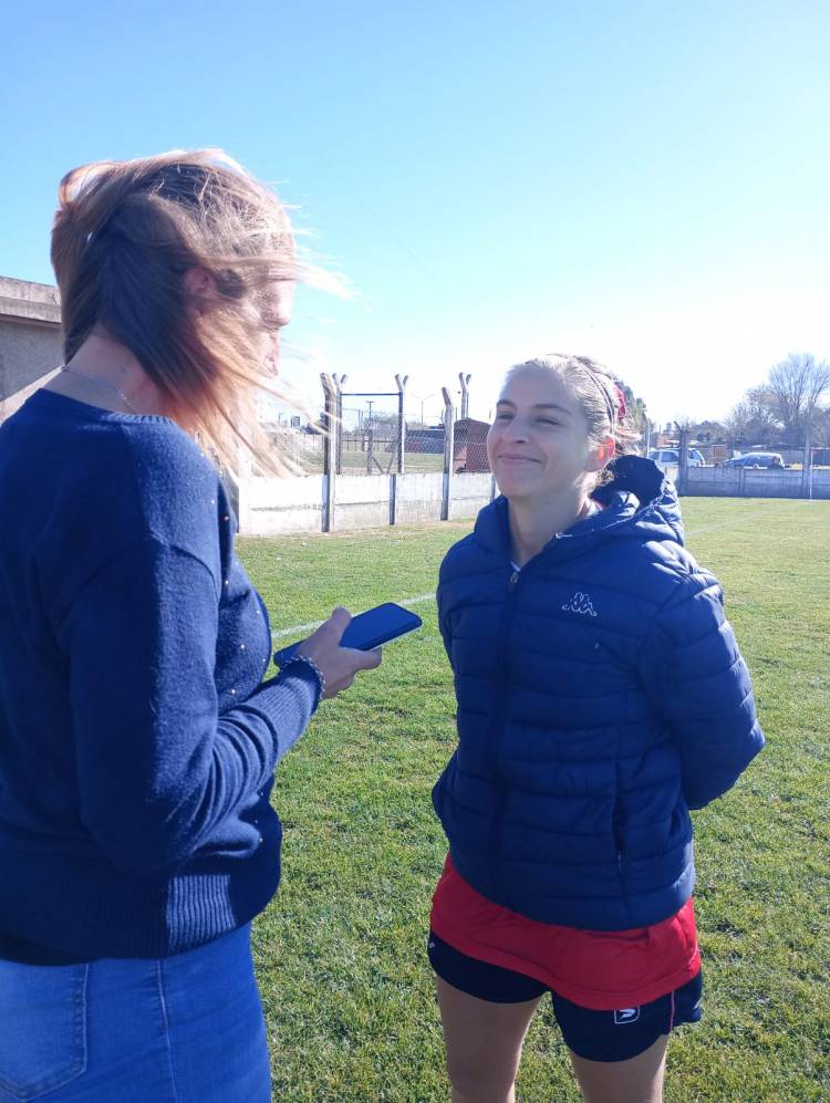En el Futbol Femenino las chicas del rojo golearon a su clásico rival.