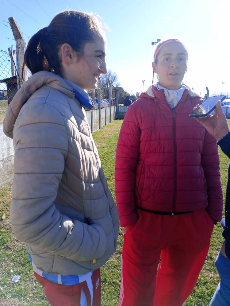 En el Futbol Femenino las chicas del rojo golearon a su clásico rival.