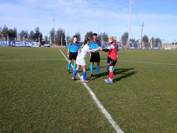 En el Torneo Clausura de Futbol Femenino San Martin ST e Independiente empataron 1 a 1.