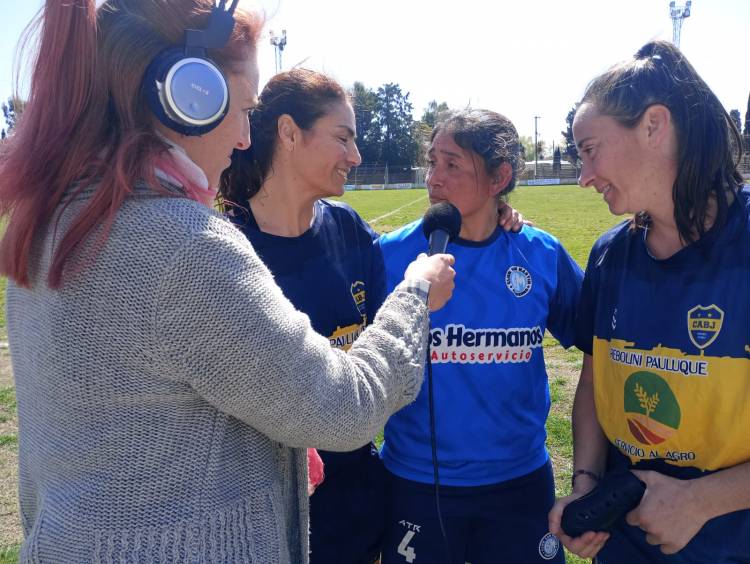 Independiente con Mercedes Melchior venció a Independiente de Rivera y Boca con Julia Schroh empató con San Martin Saavedra.
