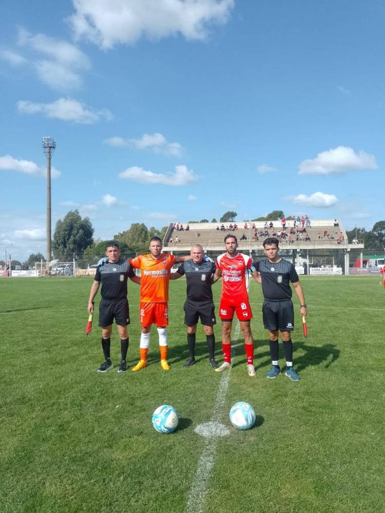 Comenzó el Torneo Apertura, Blanco y Negro fue el único ganador del distrito