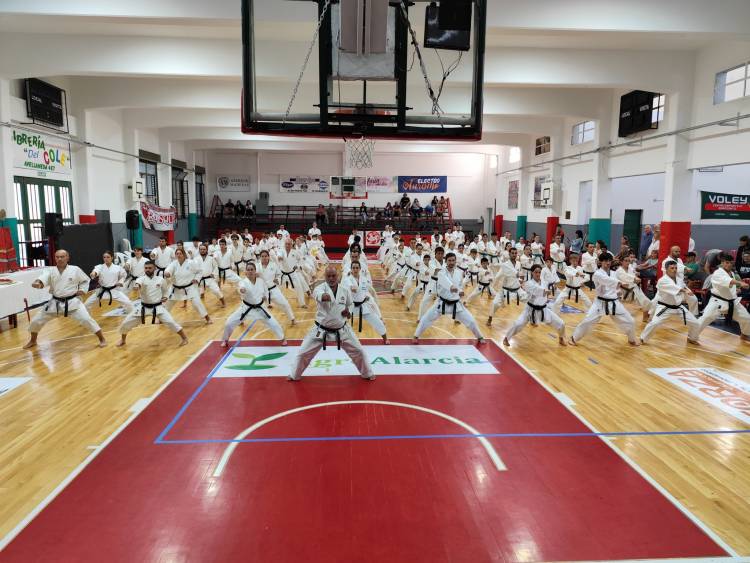 Primer Torneo Regional 2025 de Karate ISKF en Deportivo Sarmiento