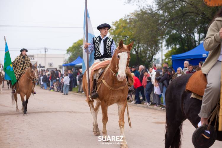 Villa Belgrano: 25 de Mayo y un desfile con fervor patriótico