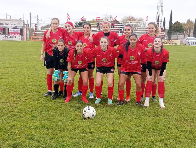 Fútbol Femenino: Independiente SJ con una goleada es el único puntero