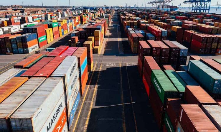 Un informe asegura que peligran miles de empleos por la desregulación del comercio exterior