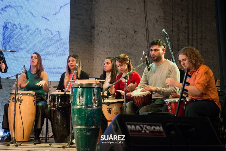 Los alumnos y docentes del CEPEAC N° 1 brillaron en una Noche de Gala inolvidable