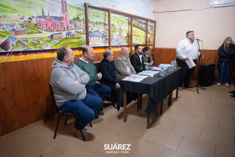 Ricardo Moccero entregó 28 terrenos a vecinos de Pueblo Santa Trinidad y San José