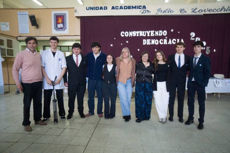 Centro de Estudiantes de la Secundaria N°4 organizó el debate político
