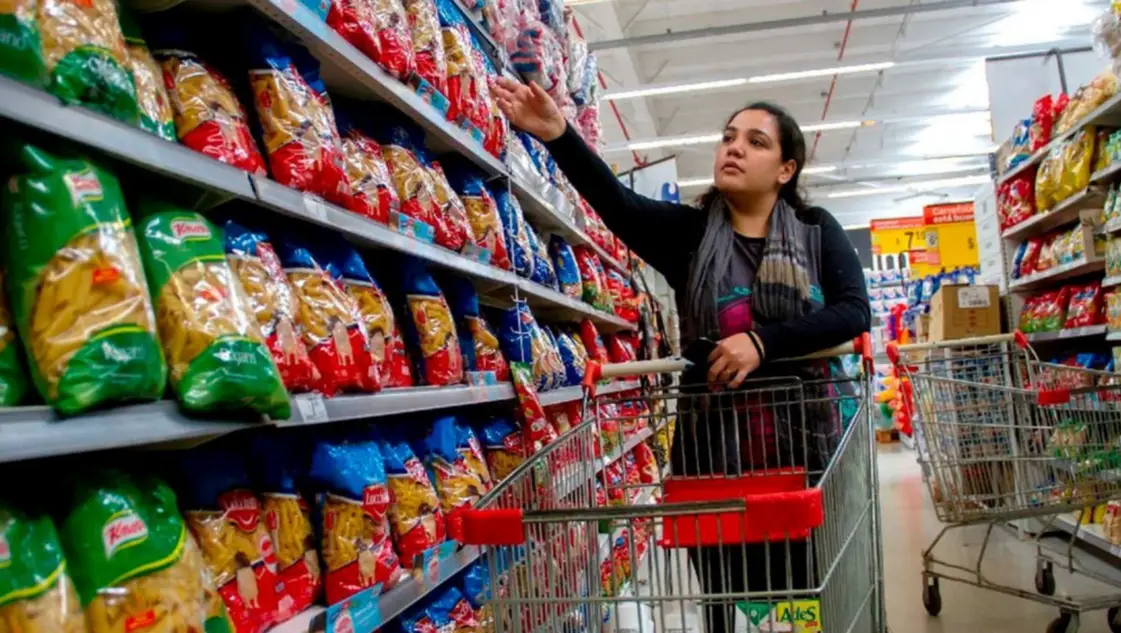 Inflación: los precios subieron 2,3% en octubre y acumulan 24,8% en lo que va del año