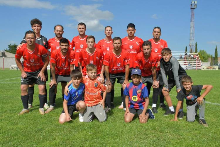 Racing goleo a un Independiente remendado y golpeado