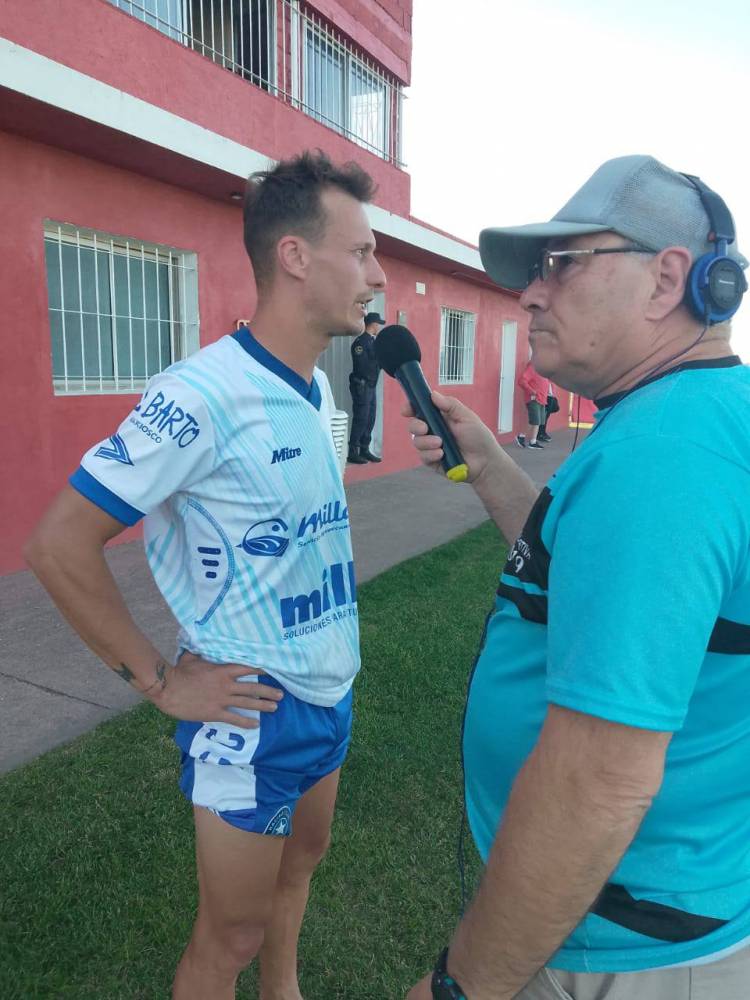 Racing goleo a un Independiente remendado y golpeado