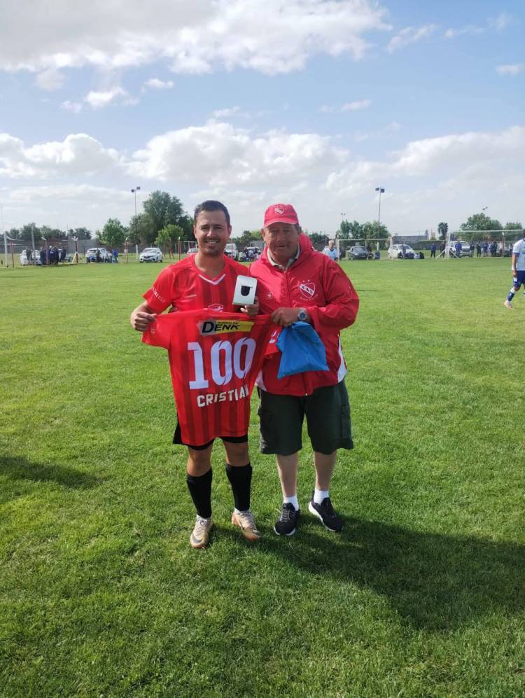 Racing goleo a un Independiente remendado y golpeado
