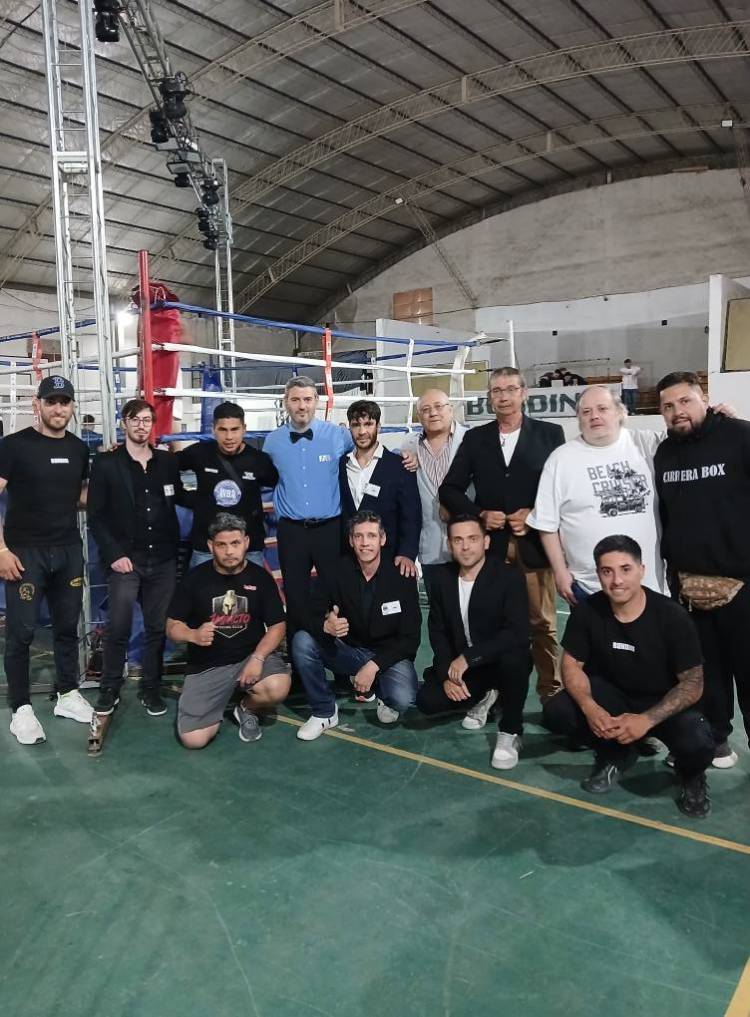 Boxeo profesional y amateurs en Independiente de Coronel Pringles