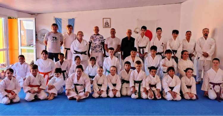 Cierre de año y examen final de Karate-Do en Coronel Suárez