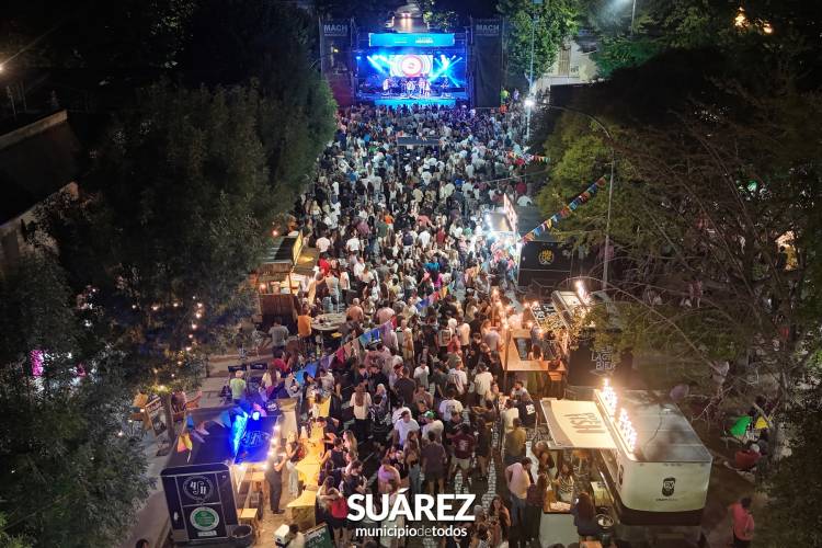 Suárez vibró al ritmo de la música en una nueva edición de "Suarez Peatonal"