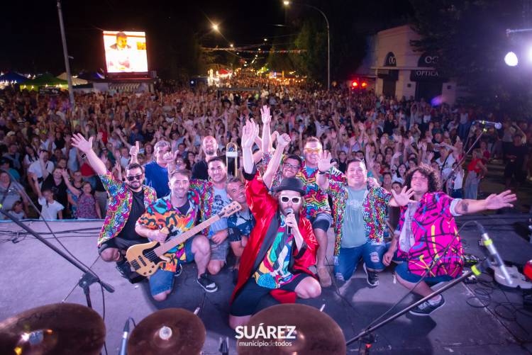 Suárez vibró al ritmo de la música en una nueva edición de "Suarez Peatonal"