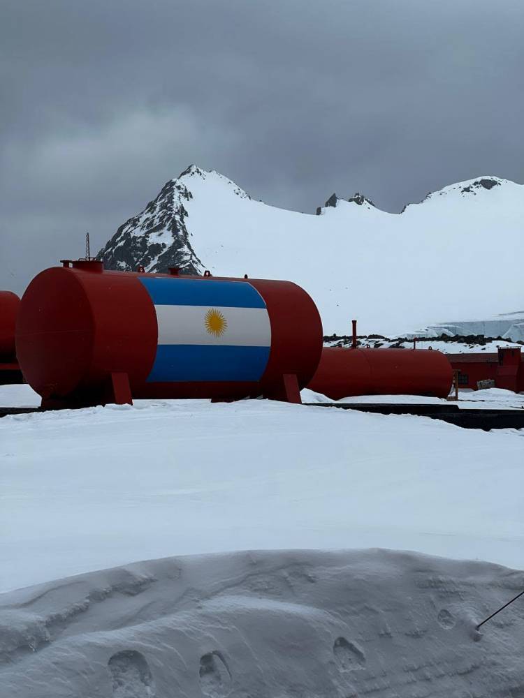 Rodrigo Lopez del SMN diálogo desde la Antártida con FM Suarense