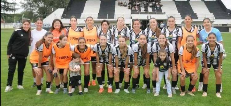 Fútbol Femenino Tiro Federal CS volvió a su cancha y ganó frente al rojo