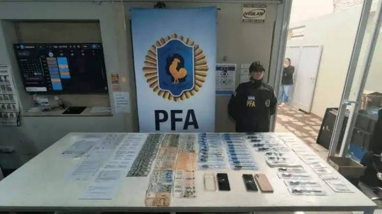 Desarticulan una banda con conexión en Bahía que vendía ilegalmente insumos médicos